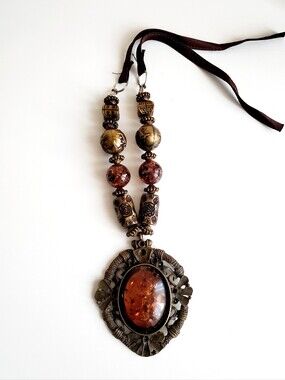 Brown Amber-Style Pendant Necklace for Women